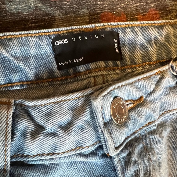 ASOS High Rise Mom Jeans Size 28 Tall - Picture 2 of 3